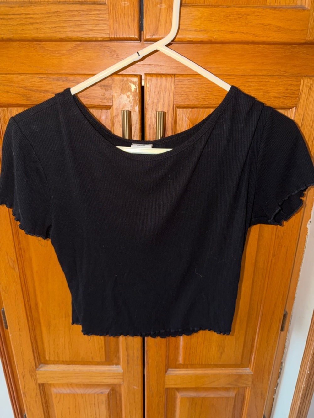 ⚠️ LAST 7 WEEKS TO PURCHASE— Black Women's Ribbed Crop Top